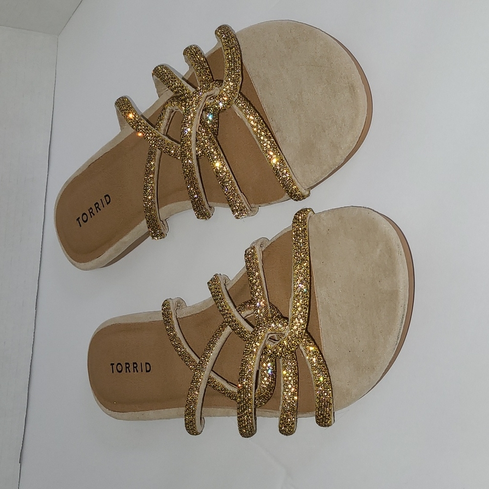 Torrid Rhinestone Twist Gold Sandles Sz 10.5 - Picture 2 of 4